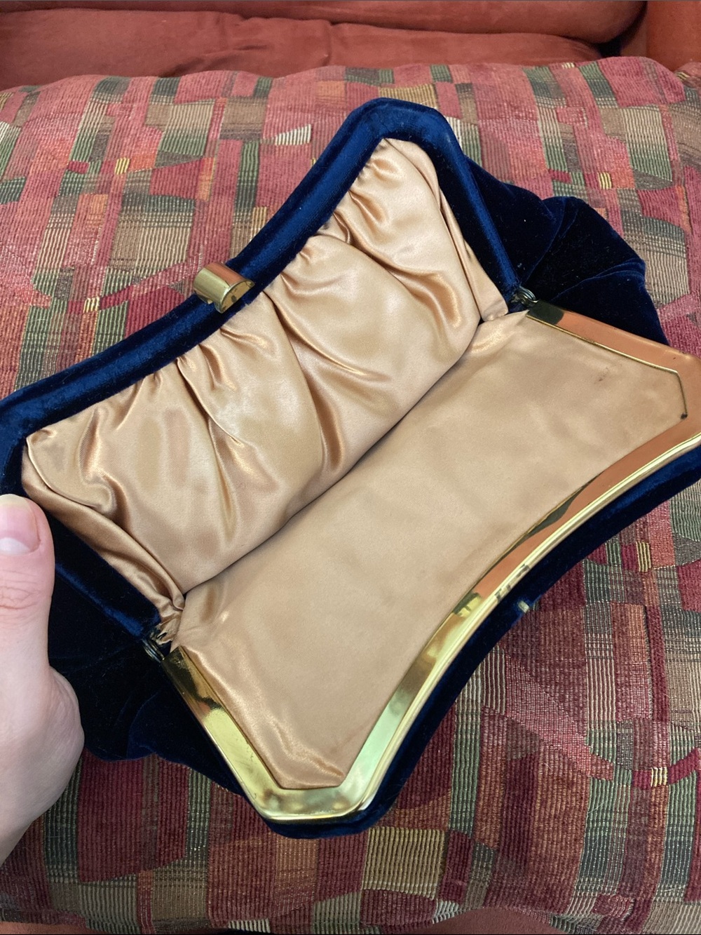 Vintage L&M Navy and Gold Velvet Evening Clutch - Picture 4 of 7